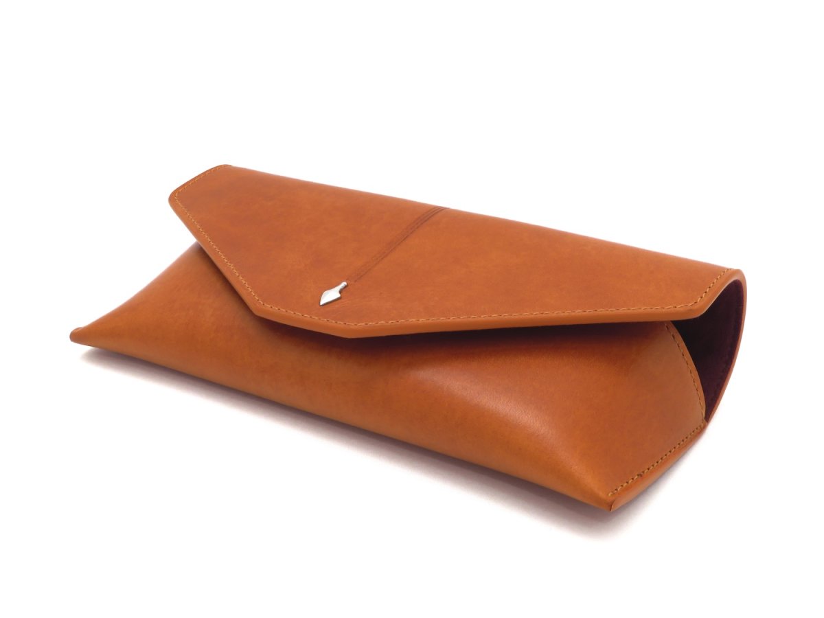 JACQUES MARIE MAGE "LEATHER COLLECTION" [ENVELOPE CIRCA CASE col.Camel] 商品写真01