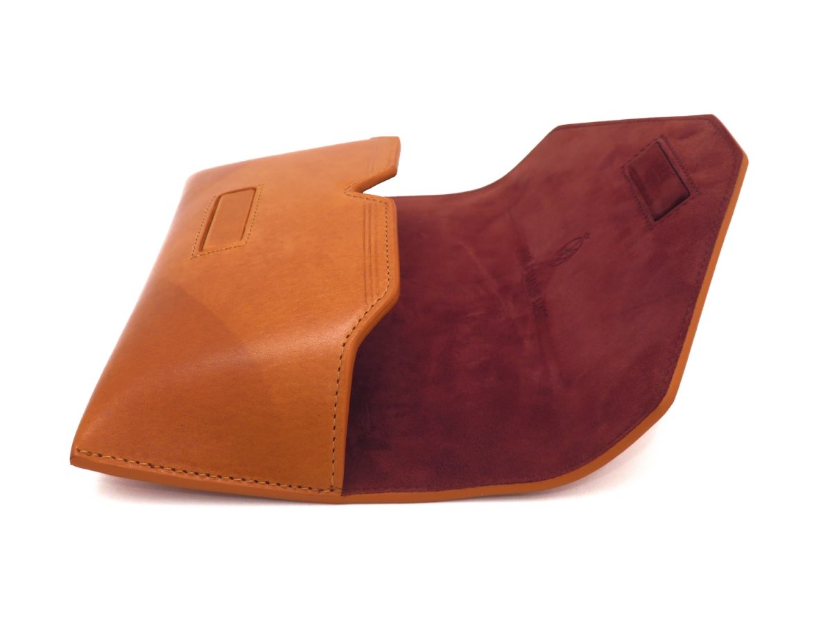 JACQUES MARIE MAGE "LEATHER COLLECTION" [ENVELOPE CIRCA CASE col.Camel] 商品写真05