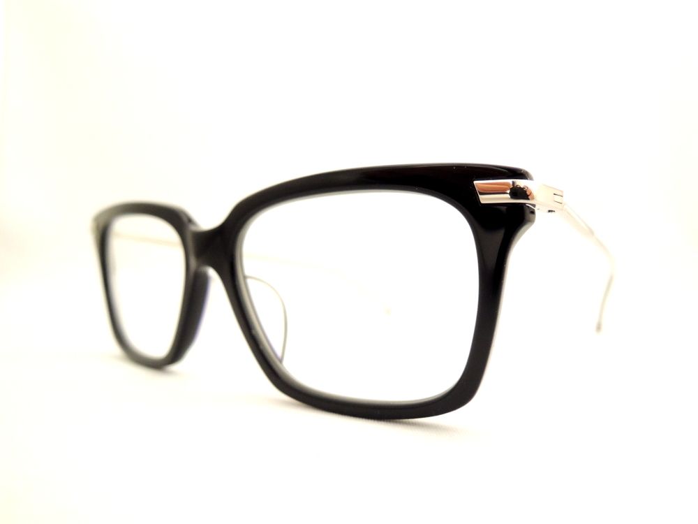 THOM BROWNE. トムブラウン