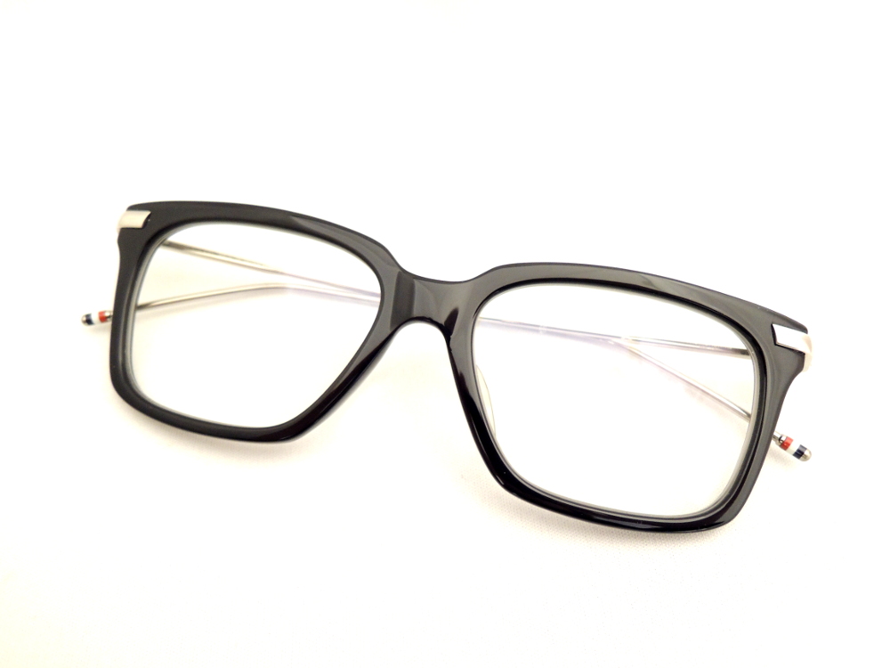 THOM BROWNE. トムブラウン