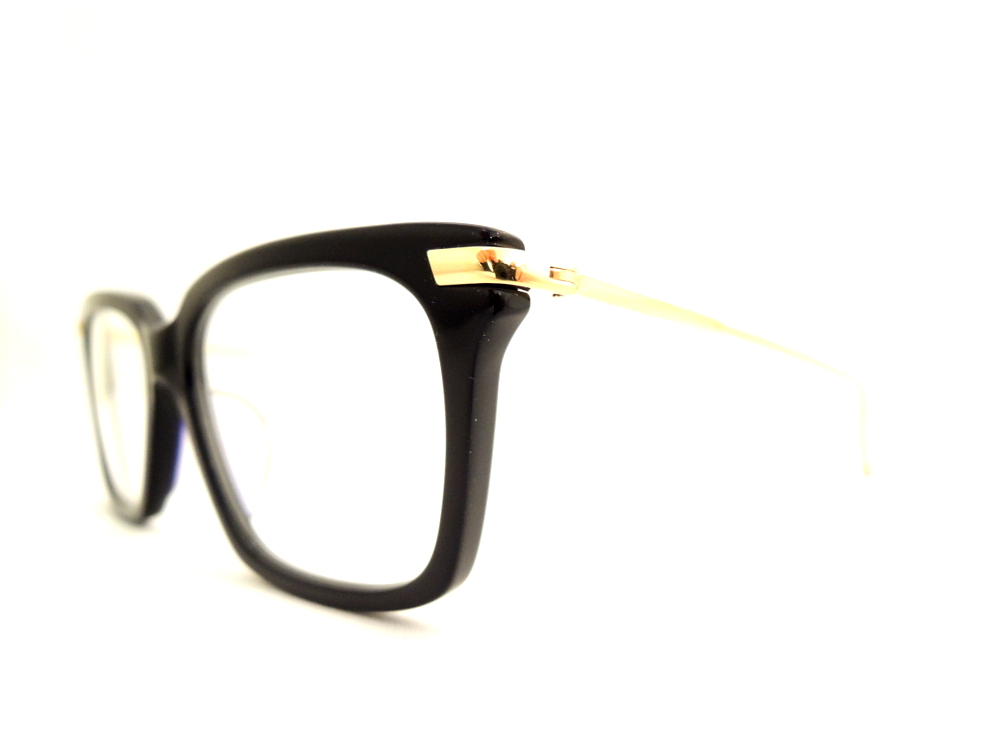 THOM BROWNE. トムブラウン