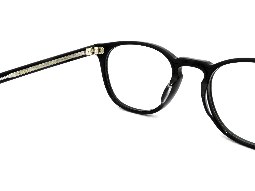 OLIVER PEOPLES オリバーピープルズ