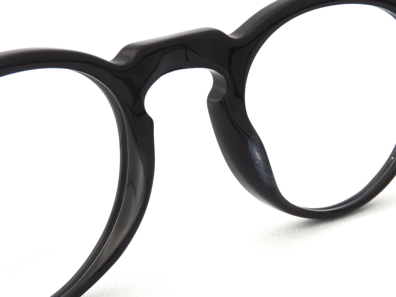OLIVER PEOPLES オリバーピープルズ
