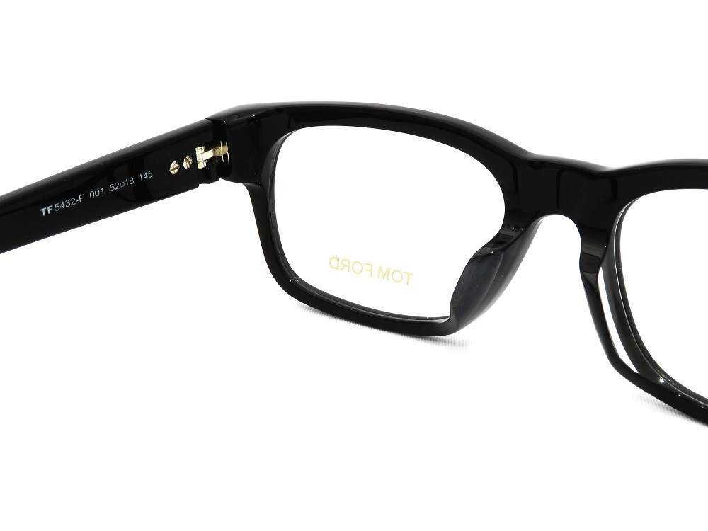 TOM FORD トムフォード